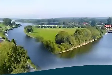 Elbhotel Am Hafen 2*