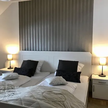 Elbhotel Hotel 2*